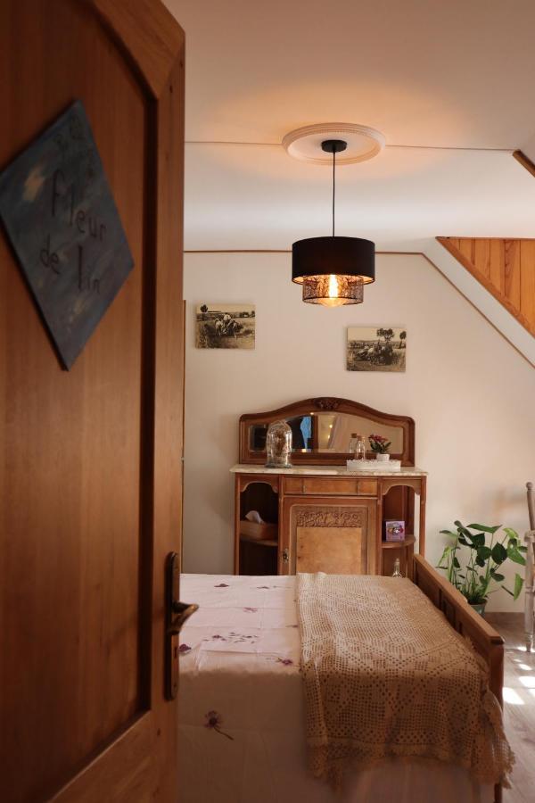 Kleene Geluk - Chambres Et Table D'Hotes Saint-Jans-Cappel Exteriér fotografie